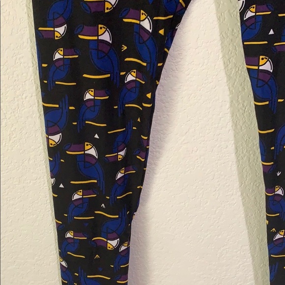 NWT Tall and Curvy LuLaRoe Leggings - Picture 4 of 4